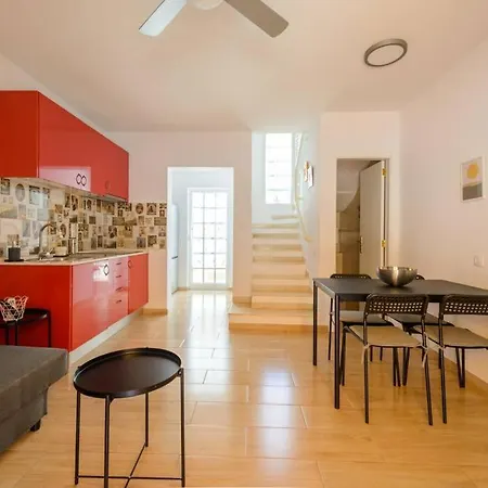 Bonito Duplex Con Piscinas Junto A La Playa