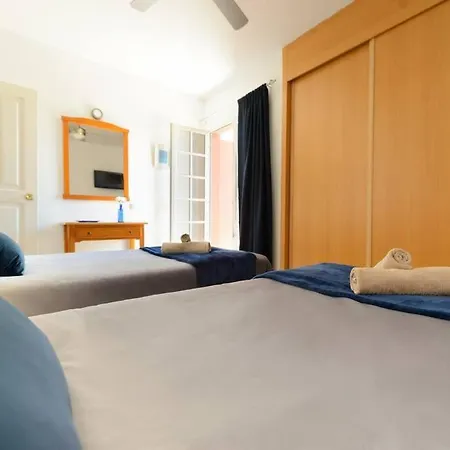 Bonito Duplex Con Piscinas Junto A La Playa