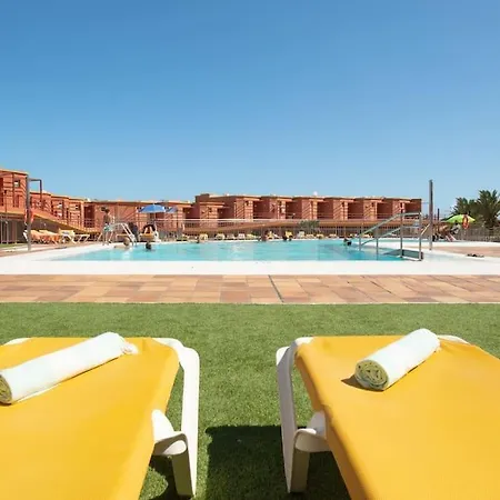 Bonito Duplex Con Piscinas Junto A La Playa